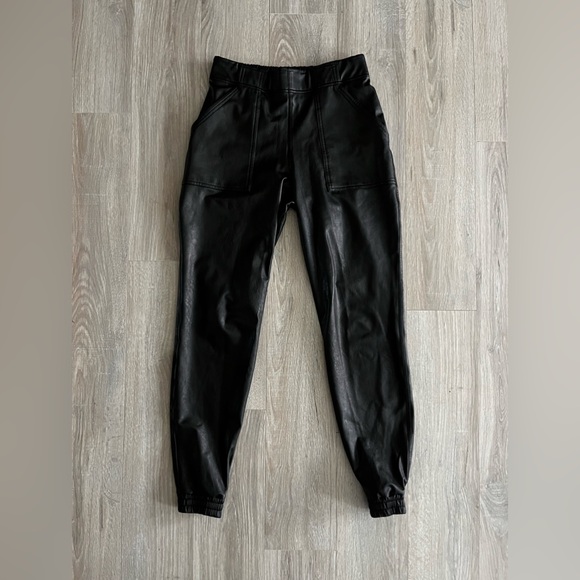 SPANX Women’s Faux Leather Jogger Black - Size Medium - Picture 2 of 9